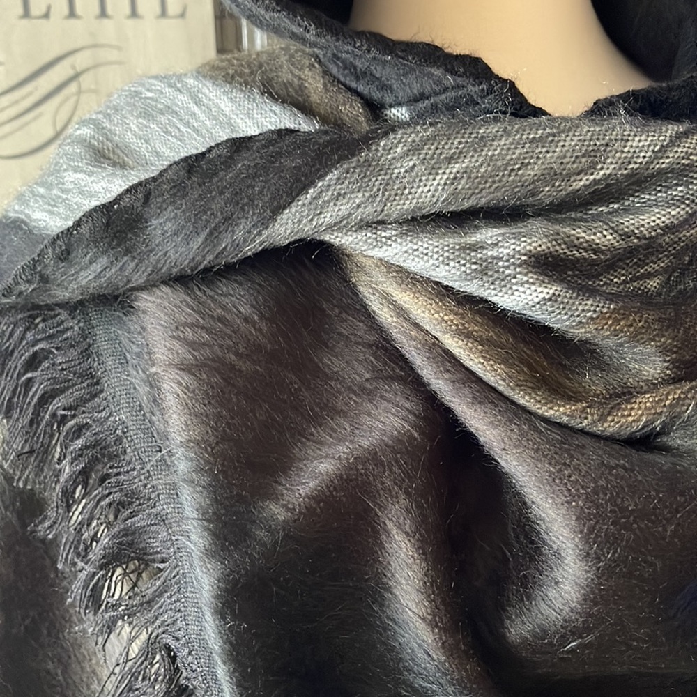 Soft Wool Wrap - image 2